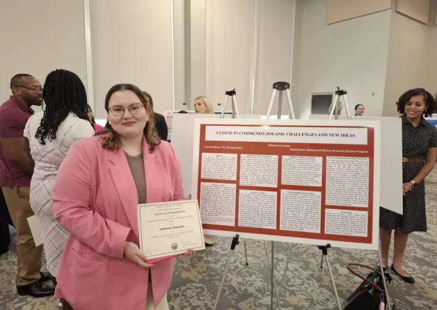 Wiktoria Choińska MA, history student, at the 17th Annual Graduate Research & Scholarship…